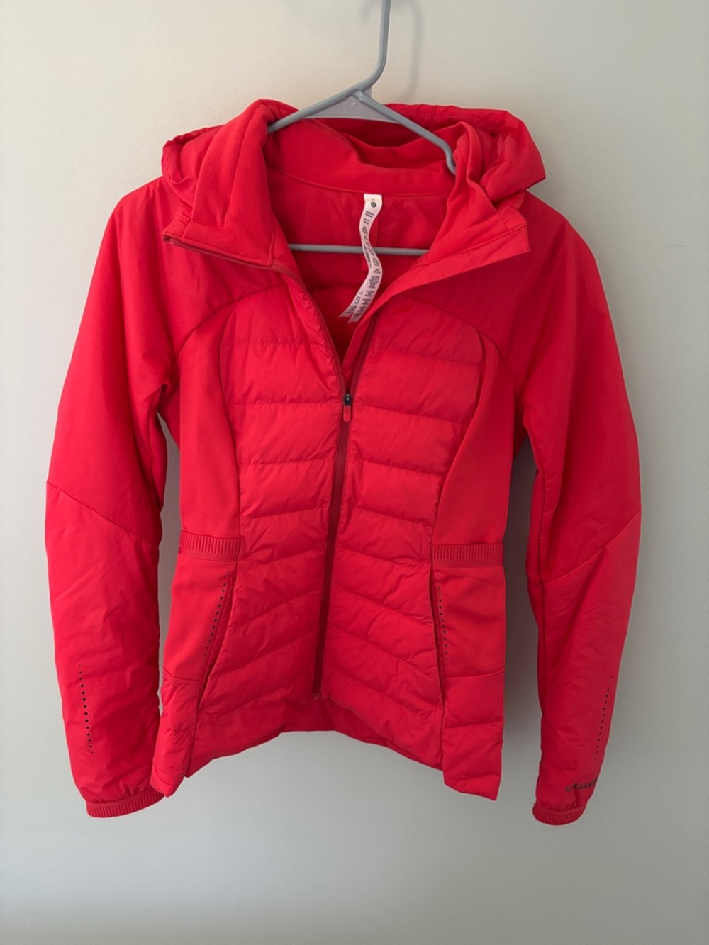 lululemon athletica Women's Hooded Quilted  Jacket in Red 8
